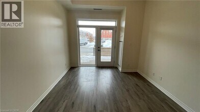 200 Lagerfeld Dr in Brampton, ON - Building Photo - Building Photo