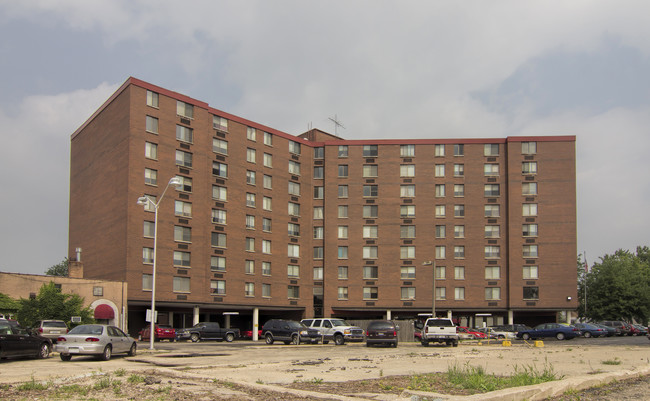 Valkommen Plaza in Rockford, IL - Building Photo - Building Photo