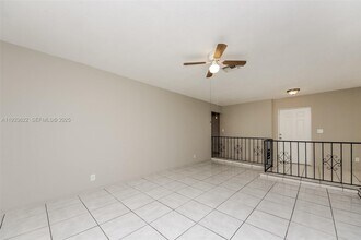 2220 NW 44th Ave in Lauderhill, FL - Foto de edificio - Building Photo