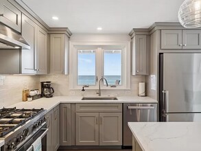 187 Atlantic Ave, Unit 2 in Salisbury, MA - Building Photo - Building Photo