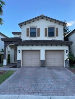 9244 SW 227th Ln in Cutler Bay, FL - Building Photo