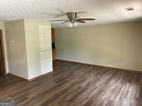 2617 Shore Wood Ct NE in Conyers, GA - Building Photo - Building Photo