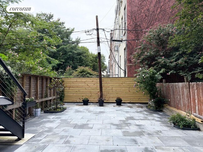 152 6th Ave in Brooklyn, NY - Building Photo - Building Photo