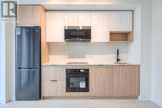 5 Defries St in Toronto, ON - Building Photo - Building Photo