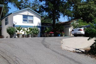 210 Sky Oaks Dr in Angwin, CA - Building Photo