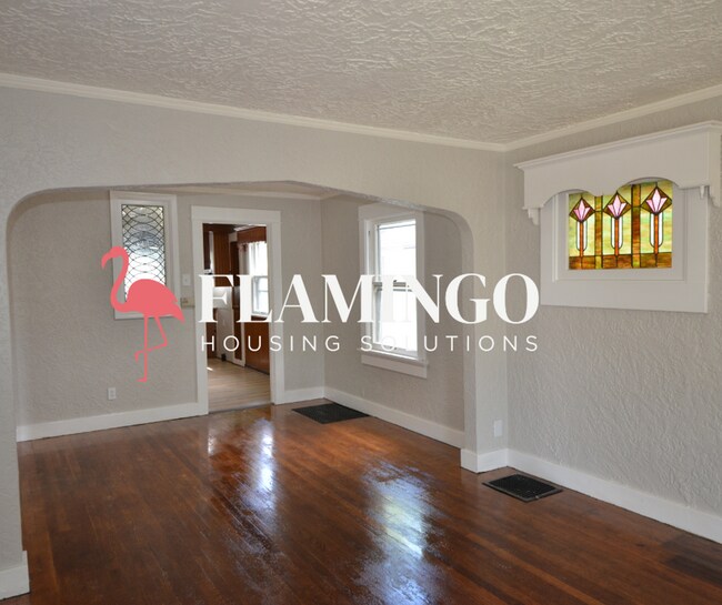 301 E Siebenthaler Ave in Dayton, OH - Building Photo - Building Photo