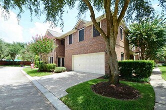 4210 Greystone Way in Sugar Land, TX - Foto de edificio - Building Photo