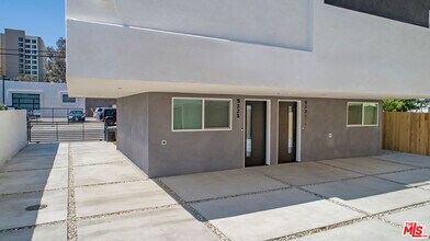5221 Cleon Ave in Los Angeles, CA - Building Photo - Building Photo