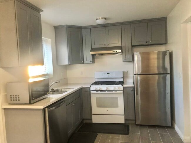 819 Euclid Ave in San Gabriel, CA - Building Photo - Building Photo