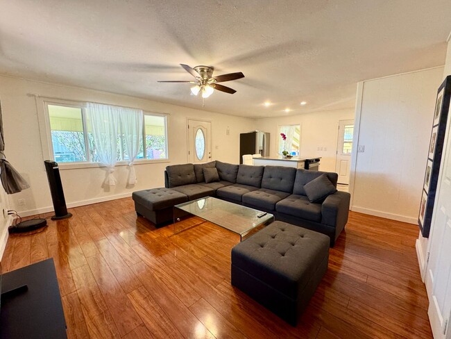 6 Kupono St in Paia, HI - Building Photo - Building Photo