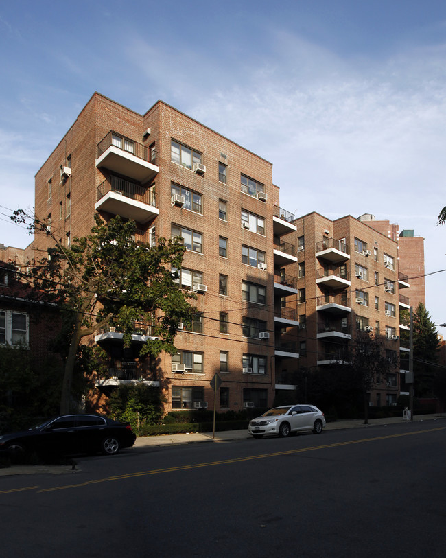 The Savoy in Riverdale, NY - Foto de edificio - Building Photo