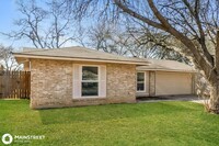 722 Dana Dr in Converse, TX - Foto de edificio - Building Photo