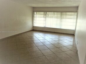 16701 NE 14th Ave, Unit 206 in Miami, FL - Building Photo - Building Photo