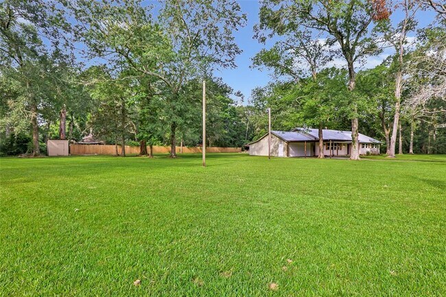 3014 Inland Rd in Huffman, TX - Building Photo - Building Photo