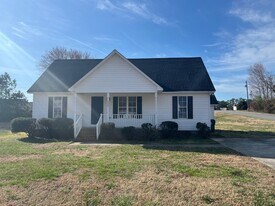 202 Northwinds N Dr in Zebulon, NC - Building Photo