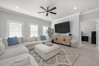 382 Lightning Bug Ln in Freeport, FL - Building Photo - Building Photo