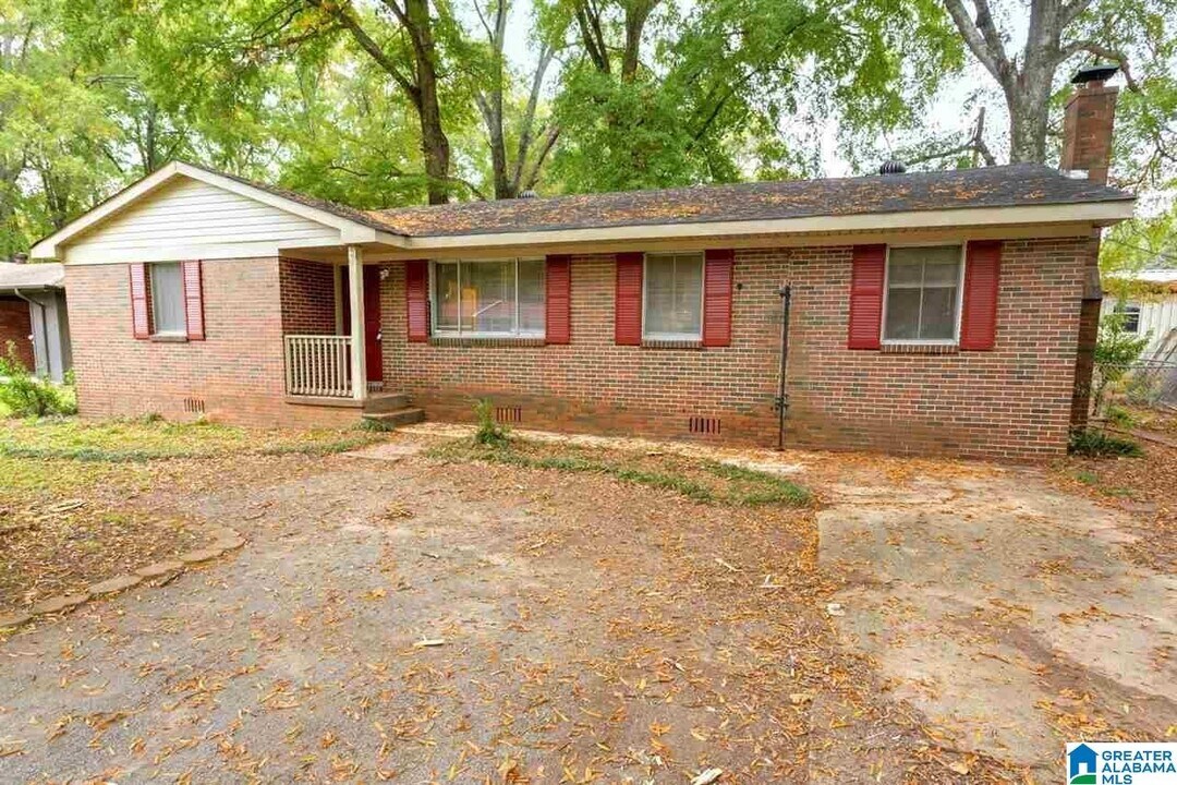 9805 Maple Ln in Birmingham, AL - Building Photo