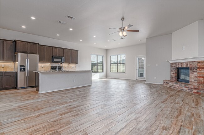 6719 Yellow Rose Ct in Midland, TX - Building Photo - Building Photo