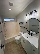 1937 Chinowth St in Visalia, CA - Building Photo - Building Photo