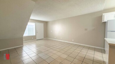 4057 Marlborough Ave in San Diego, CA - Building Photo - Interior Photo