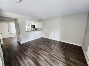 517 5th St in Humble, TX - Building Photo - Building Photo