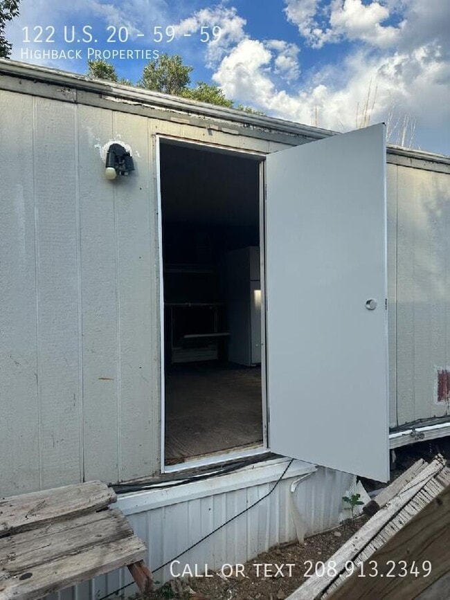 property at 122 US-20