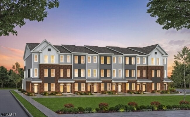 property at 5 Sadie Cir