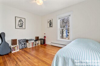 75 Brook St, Unit 1 in Brookline, MA - Building Photo - Building Photo