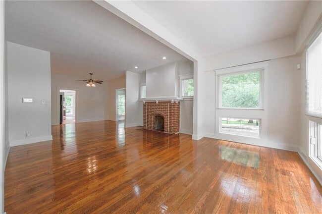 property at 716 Catherine St SW