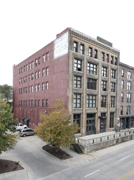 Bull Durham Apartments in Omaha, NE - Foto de edificio