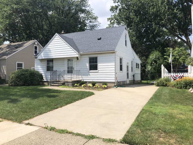 711 N Blair Ave