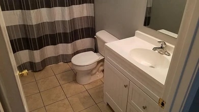 120 Joe Powell Ln in Jacksonville, NC - Foto de edificio - Building Photo