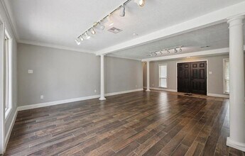 1385 Fenwick Cir in Beaumont, TX - Building Photo - Building Photo