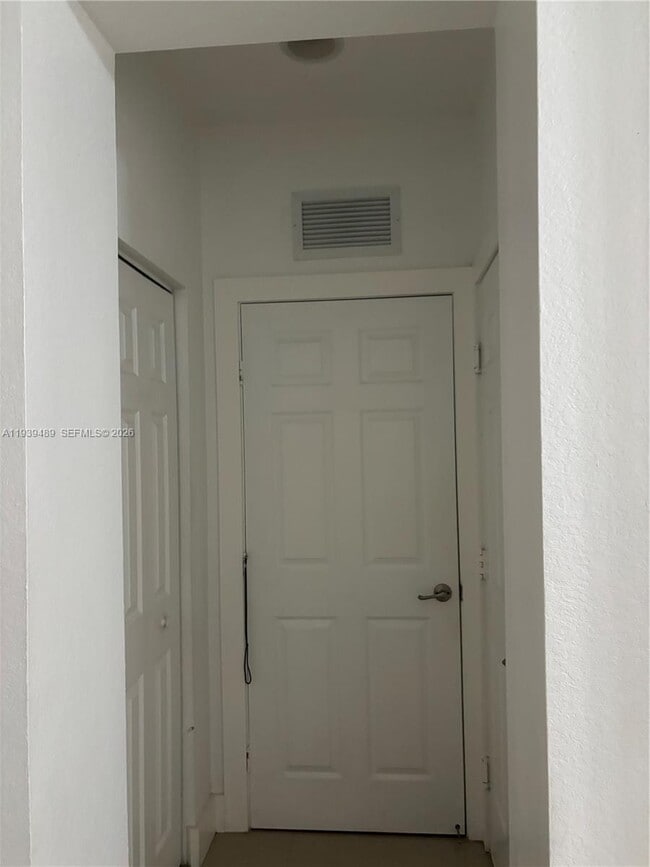 10788 NW 74th St in Doral, FL - Building Photo - Building Photo