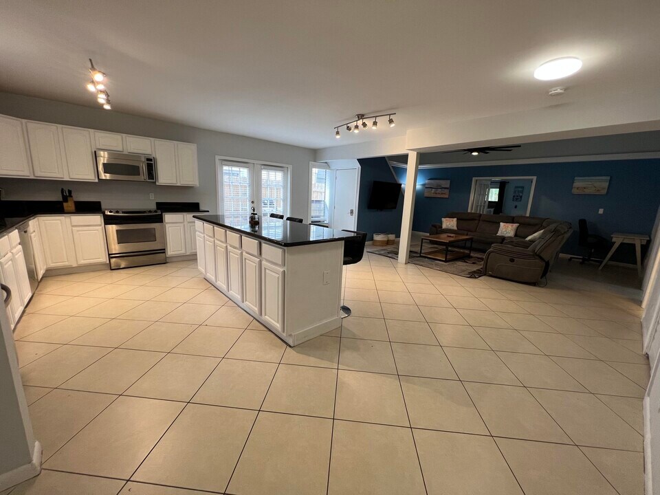2417 Sundy Ave in Delray Beach, FL - Building Photo
