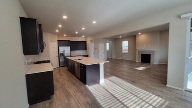 7926 34th Pl NE in Marysville, WA - Building Photo - Building Photo