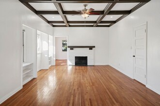 5199 Ellenwood Dr in Los Angeles, CA - Building Photo - Building Photo