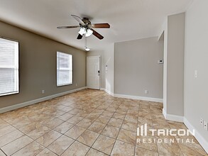 32344 Fish Hook Lp in Wesley Chapel, FL - Building Photo - Building Photo
