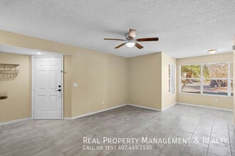 5108 Conroy Rd-Unit -Unit 17 in Orlando, FL - Building Photo - Building Photo