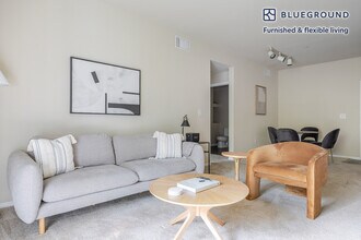 5535 Westlawn Ave, Unit SI FL1-ID1393 in Los Angeles, CA - Building Photo - Building Photo