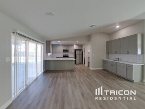9808 N 49th Ln in Glendale, AZ - Foto de edificio - Building Photo