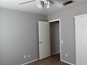 16049 S 40th Way in Phoenix, AZ - Building Photo - Building Photo