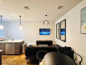 Furnished room/NOT APARTMENT in Brooklyn, NY - Building Photo - Building Photo