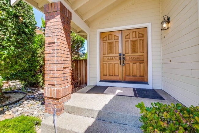 43558 Southerland Way in Fremont, CA - Building Photo - Building Photo