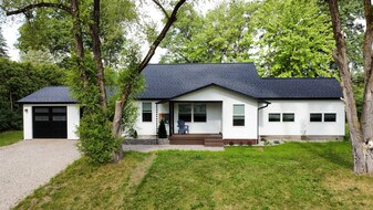 3191 N Three Mile Rd in Traverse City, MI - Building Photo