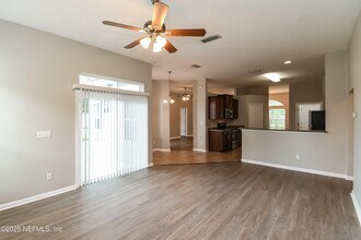 9941 Rose Creek Ct in Jacksonville, FL - Building Photo - Building Photo