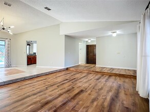 1623 Carter Oaks Dr in Valrico, FL - Building Photo - Building Photo