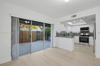 12224 SW 52nd Pl in Cooper City, FL - Building Photo - Building Photo