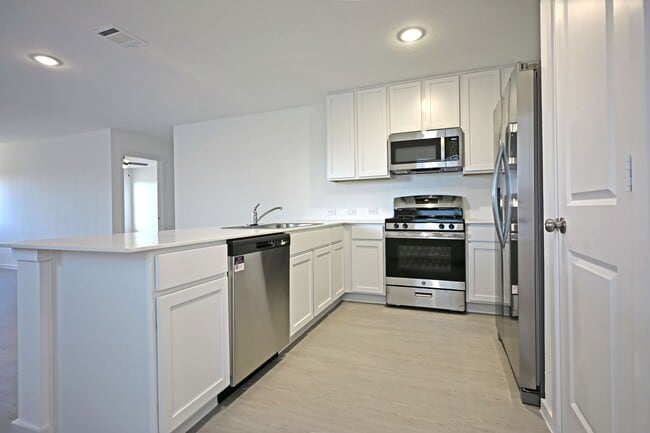 7363 Orange Sapphire in San Antonio, TX - Building Photo - Building Photo