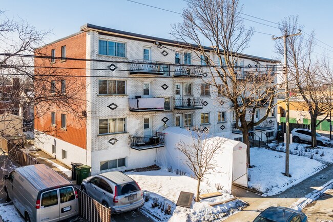6580 Des Ormeaux Av